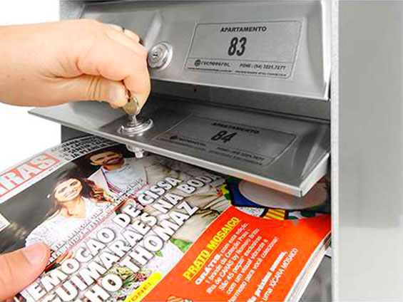 Retirada frontal de objetos.