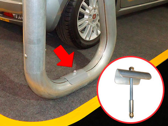 Fixação com o chumbador em piso de concreto com malha de aço. (chumbadores fornecidos pela Tecnometal).